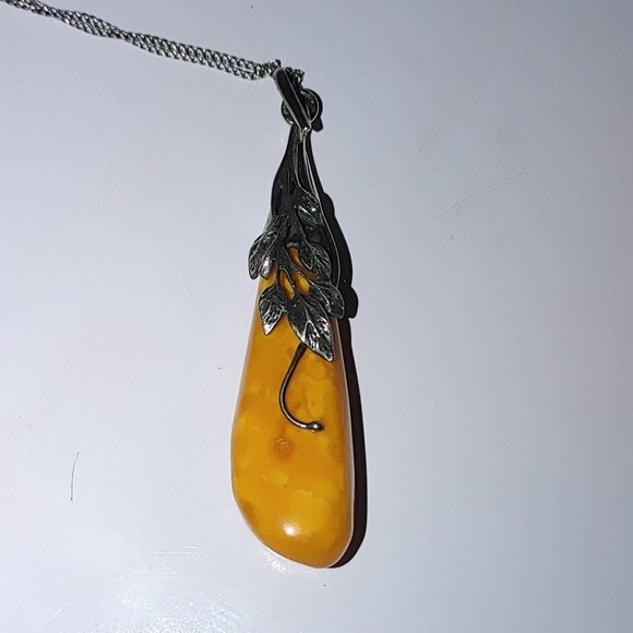 925 Polished Yellow Pendant Necklace Sterling Silver Leaf Design Chain 20 inch - Picture 3 of 10
